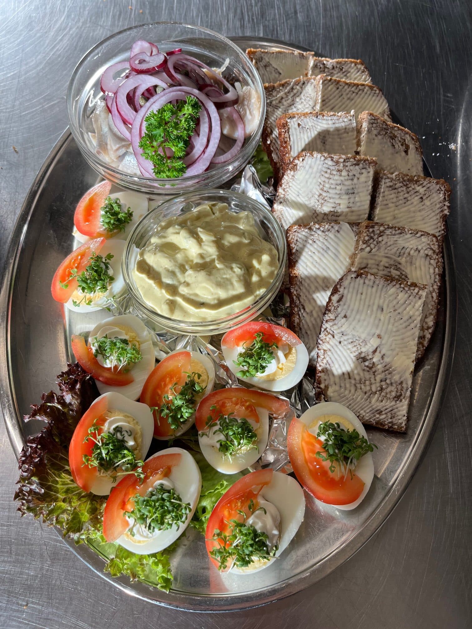 Mad ud af huset til både private og virksomheder i Aabenraa, Sønderborg, Haderslev og omegn Mad ud af huset til både private og virksomheder i Aabenraa, Sønderborg, Haderslev og omegn